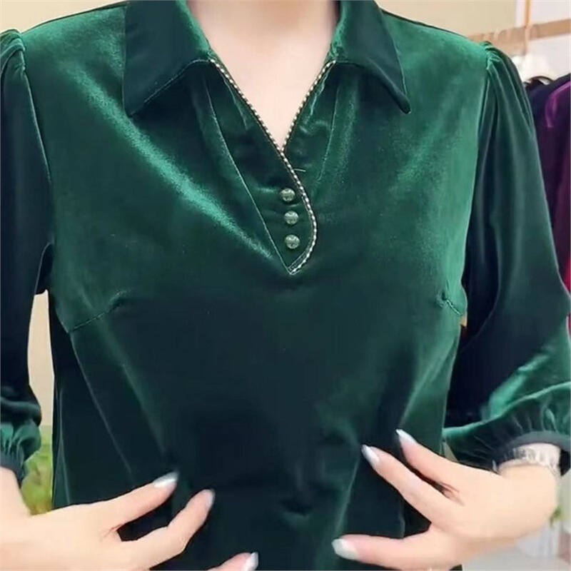 New autumn fashion for middle-aged and elderly mothers: plus-size, loose-fitting, slimming, age-reducing long shirt New autumn fashion for middle-aged and elderly mothers: plus-size, loose-fitting, slimming, age-reducing long shirt