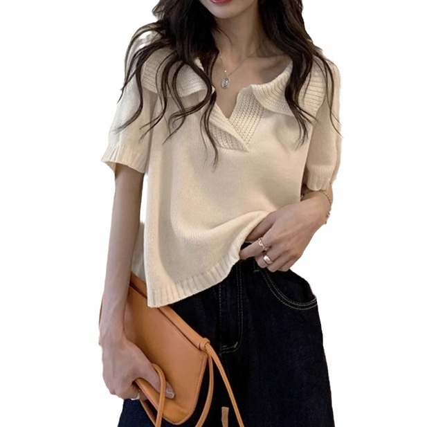 Unique and unique niche design, thin ice silk knit shirt, short sleeved women's summer small fragrance style V-neck top,_voghion.com