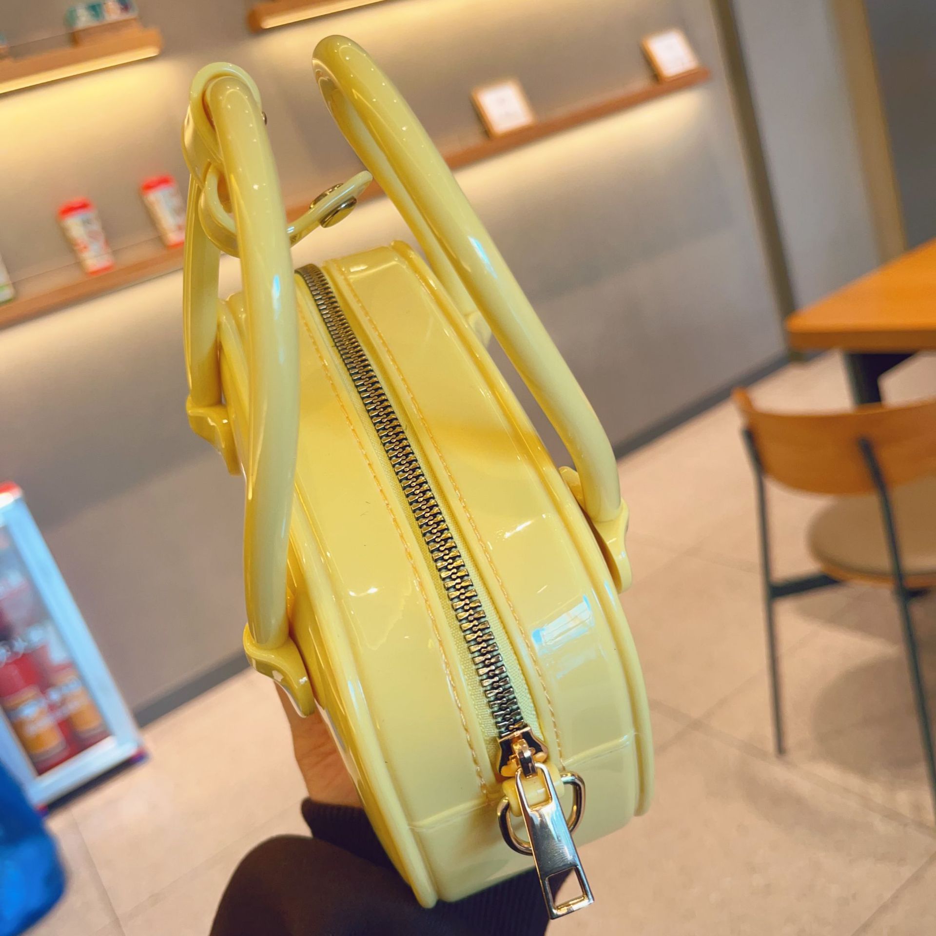 2025 New PVC jelly bag, summer candy color, single-shoulder crossbody mini bag, fashionable hand-held pillow women's bag undefined