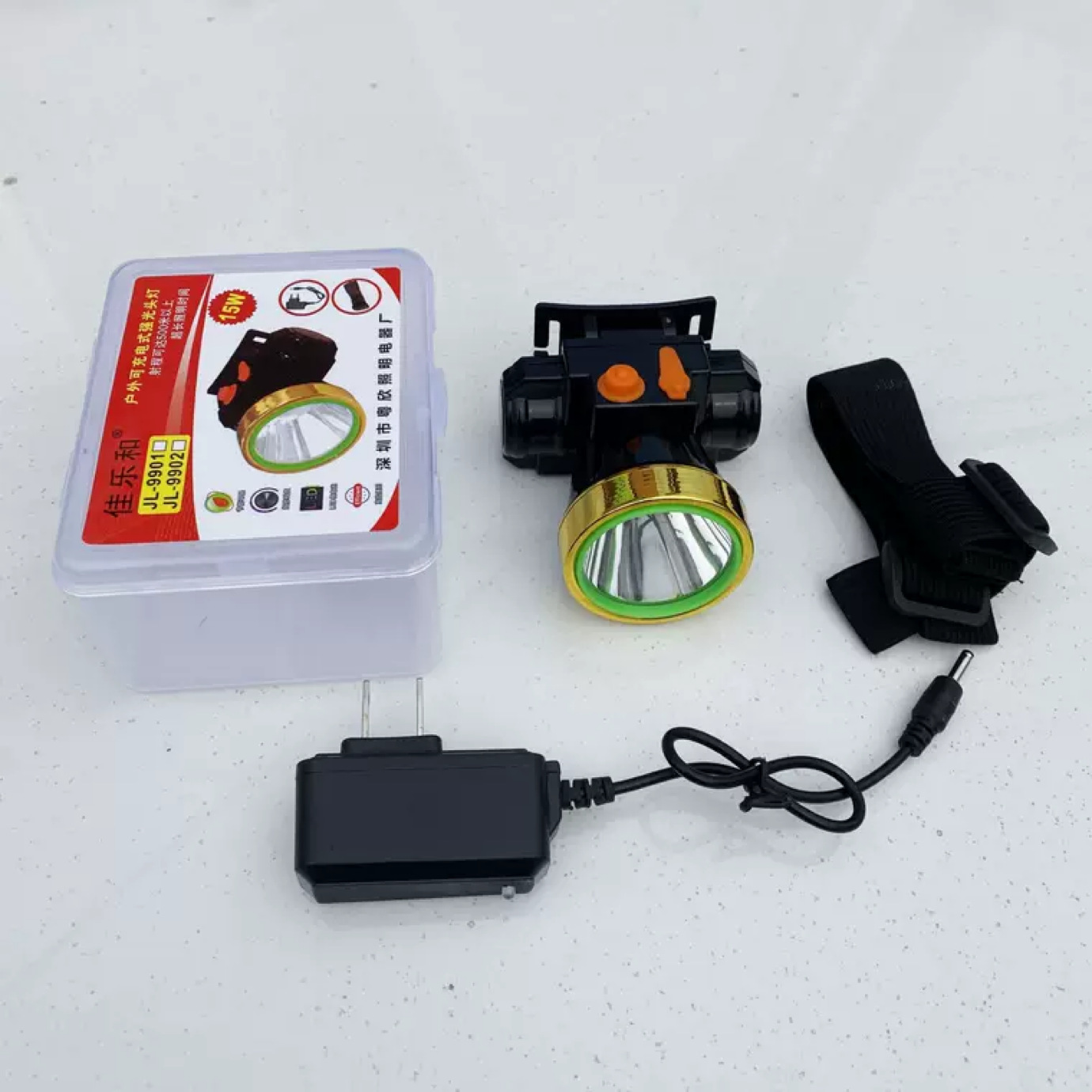 9902 헤드램프 + 충전기 + 헤드백 + 플라스틱 상자