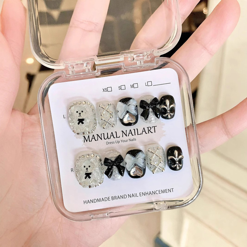 [Original Real Shot] Pure Hand-worn Armor New Cyber Red Bow Black and White Bear Manicure Patch Finished Armor