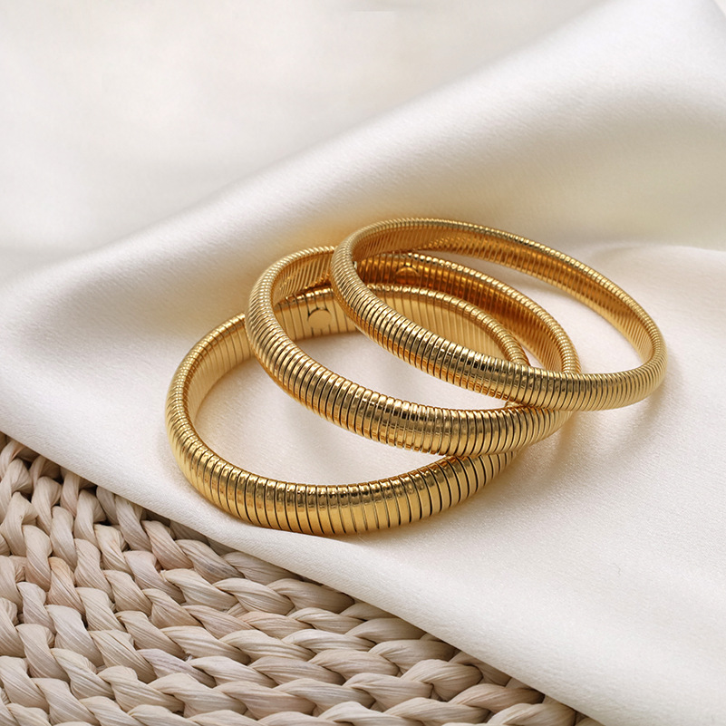 Women's Gender Simple Style Solid Color Titanium Steel Bangle In Bulk