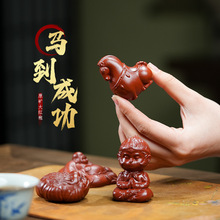宜兴原矿紫砂佛茶宠小摆件弥勒佛生肖马茶宠可养茶玩金蟾悟空