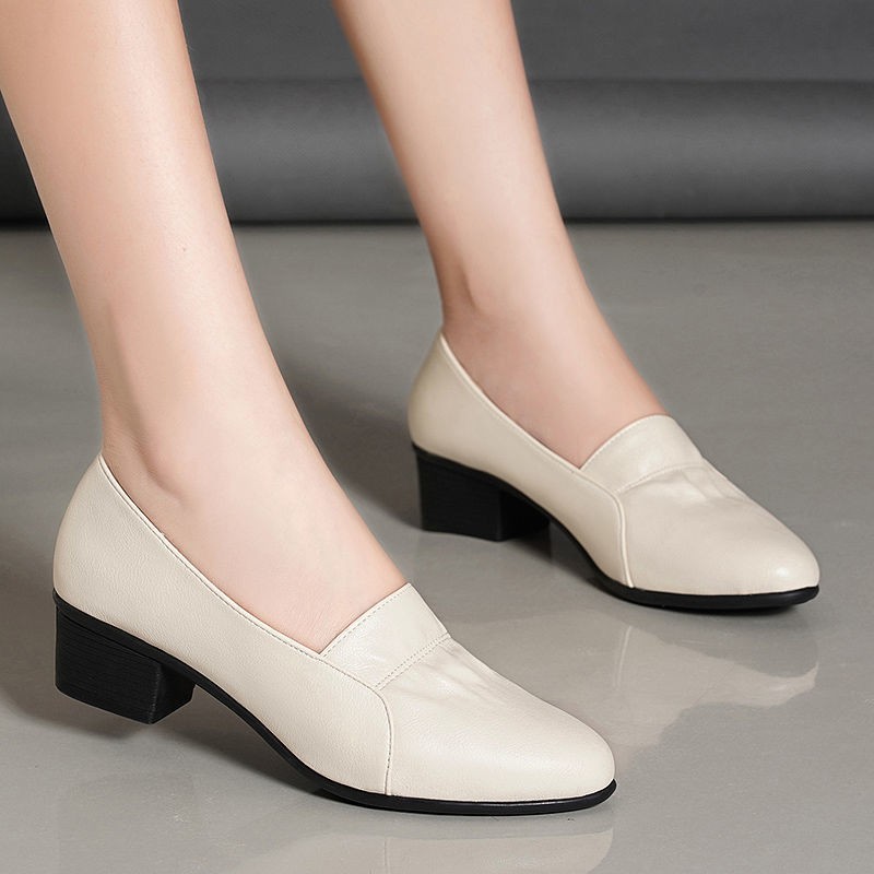 Zapatos de moda de suela suave de primavera y verano de 2026 zapatos de trabajo de talón grueso zapatos cómodos de suela suave zapatos de cuero pequeñas mujeres
