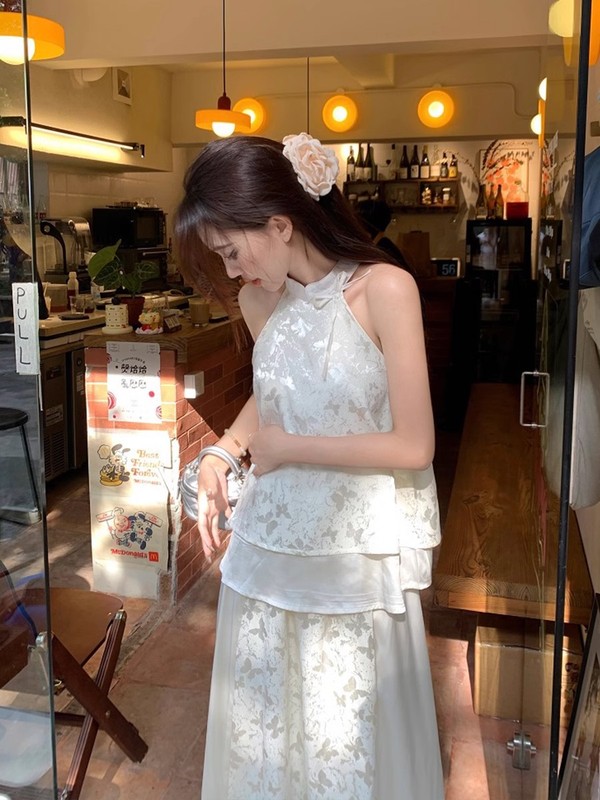 新しい中国風のチャイナドレス、涼しくて禅風な着こなし、女性の夏用のホルターネックトップとハーフスカートのセット|undefined