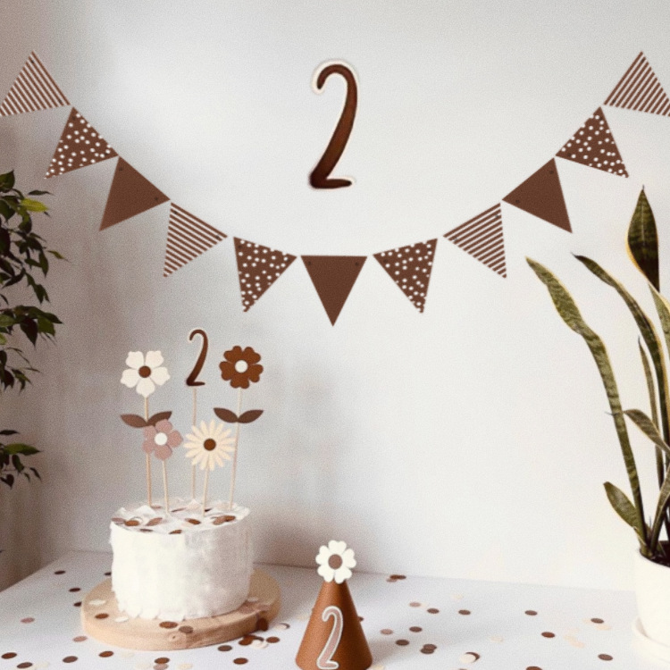 Cross-border new triangle brown polka dot striped pull flag birthday party decoration background banner festival dress up supplies