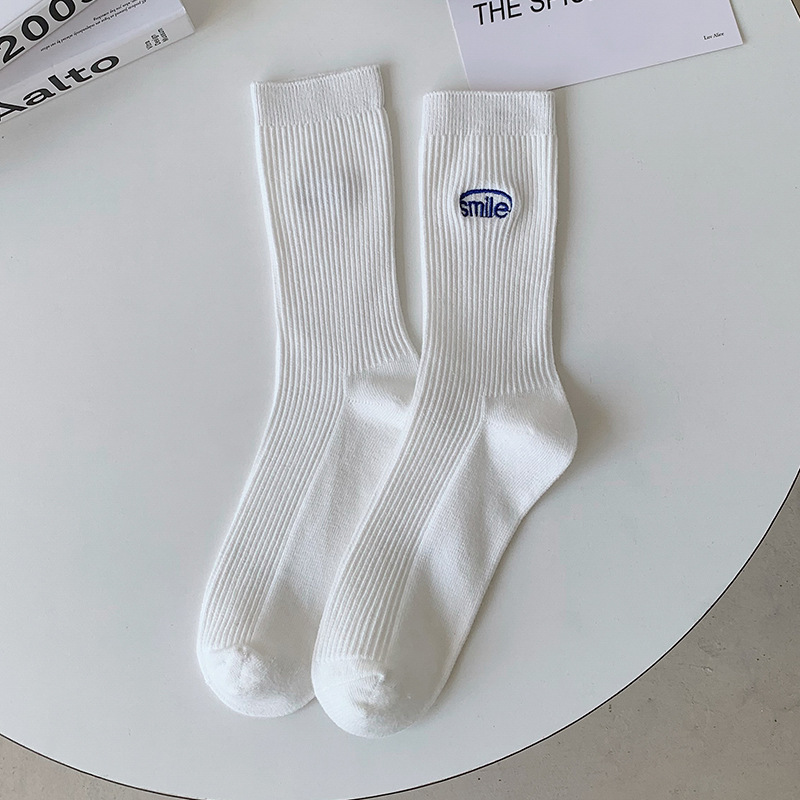 月明かりが白い