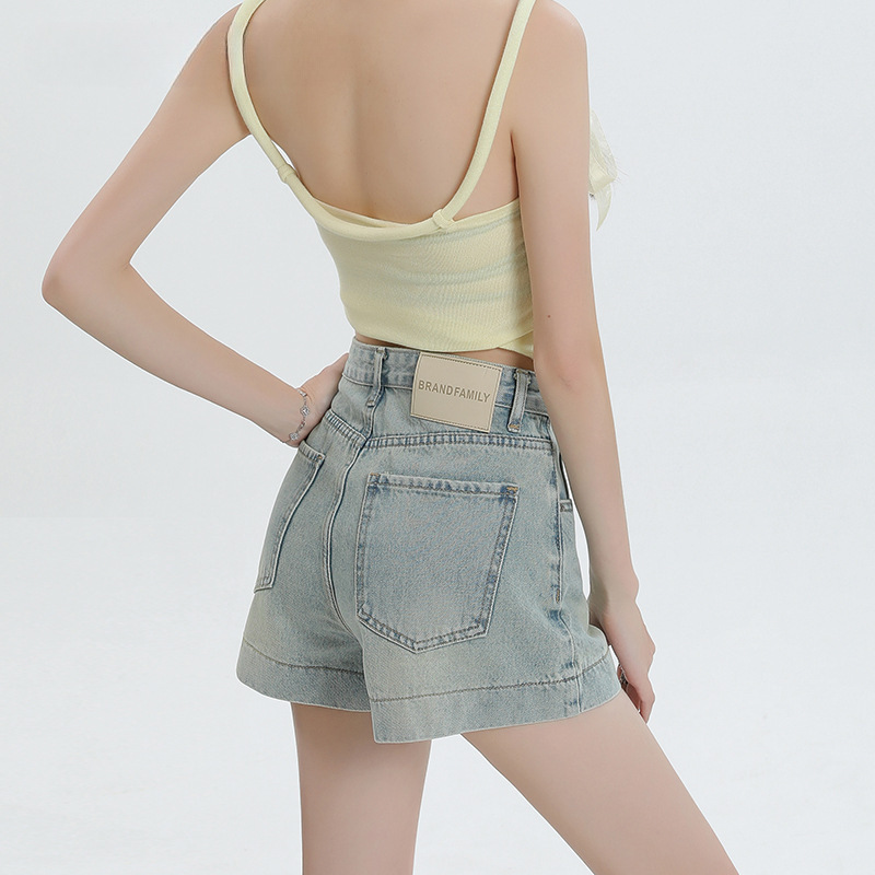 American Retro Light-Colored High-Waisted Denim Shorts for Women, 2026 New Summer Style, Ultra-Short Hot Pants for Petite Girls American Retro Light-Colored High-Waisted Denim Shorts for Women, 2026 New Summer Style, Ultra-Short Hot Pants for Petite Girls