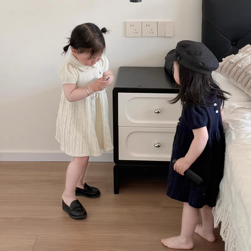 Xianning siete ropa para niños vestido de niña 25 verano nuevo estilo niños estilo universitario falda de punto suéter de bebé falda de polo