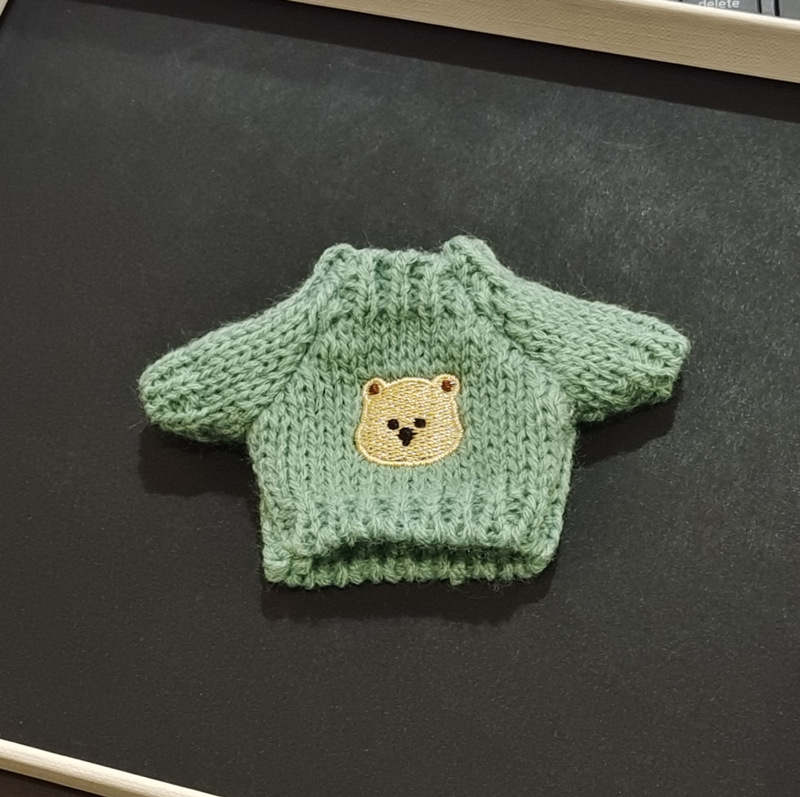 Venta caliente perro cabeza 14cm muñeco de peluche suéter colección de accesorios de ropa rabu ropa spot al por mayor