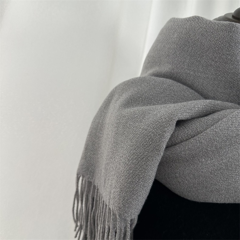 2023 nouveau monochrome pour femme, style décontracté japonais coréen, écharpe chaude, châle à la mode, peau de mouton d'automne et d'hiver_voghion.com