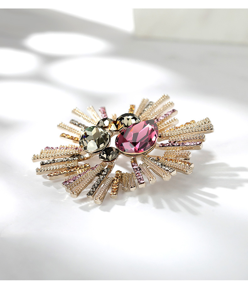 Luxuriös Blume Legierung Überzug Künstlicher Diamant Frau Broschen display picture 4