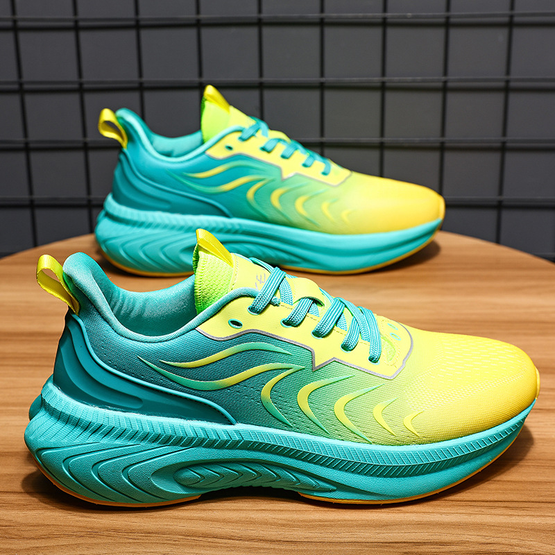 Lightweight fashionable breathable low running sneakers