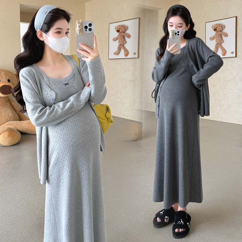 孕妇装秋冬新款镂空刺绣针织吊带连衣裙+时尚开衫甜美显瘦两件套|undefined