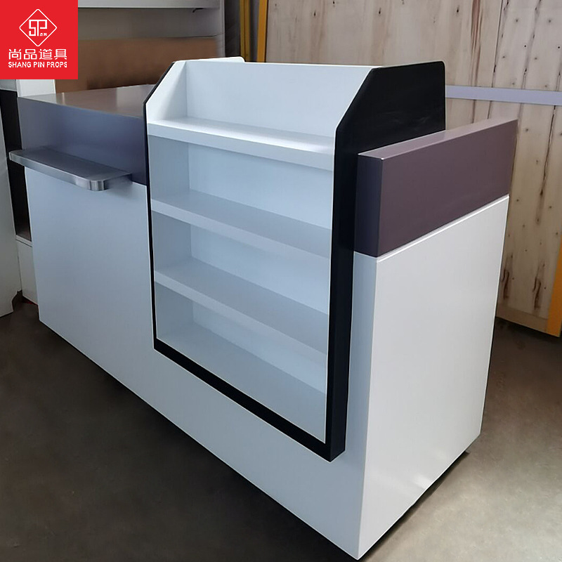 尚品道具化妆品收银台简约现代接待台木质烤漆展示柜定制