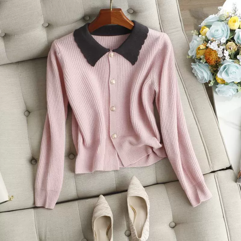 Cute elegant woolen cardigan, winter sweater