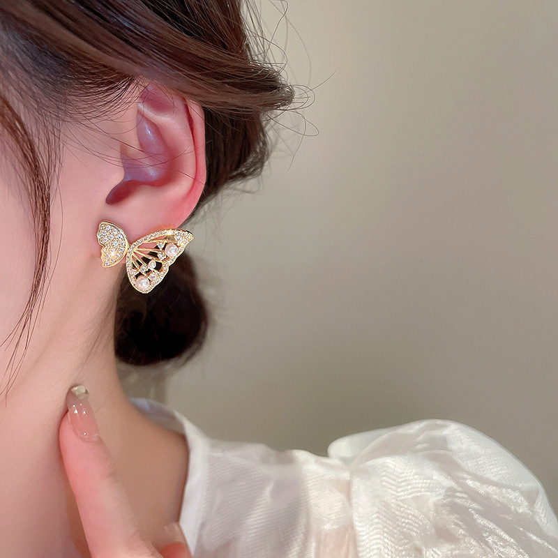 1 Paire Mode Forme De Cœur Noeud D'arc Métal Incruster Perles Artificielles Strass Femmes Boucles D'oreilles display picture 1