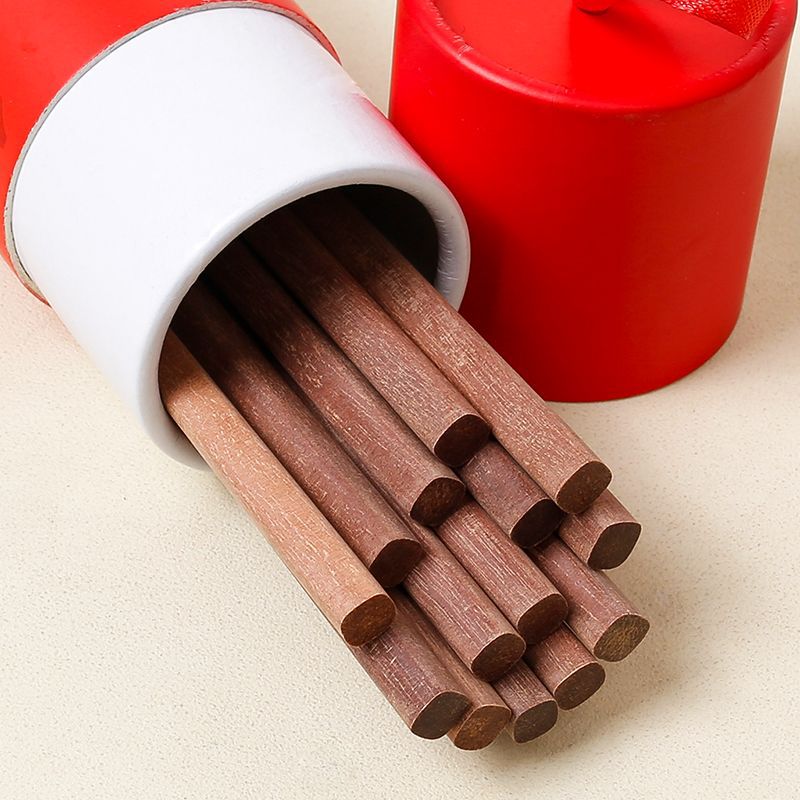 Juego de palillos de regalo de estilo de marea nacional, palillos de madera de ala de pollo, rojo chino, festivo, traje de cilindro de firma cara, suministro rápido al por mayor