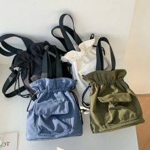 ţ�򲼳��K��������ˮͰ��������������ins�μ�б���Ů
С����