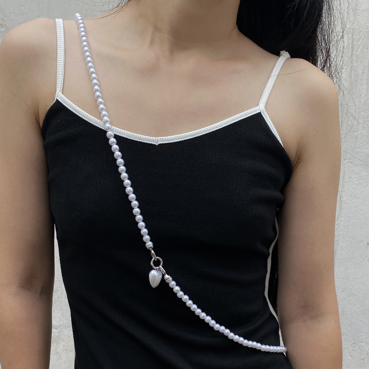Retro universal elegant shoulder bag pearl