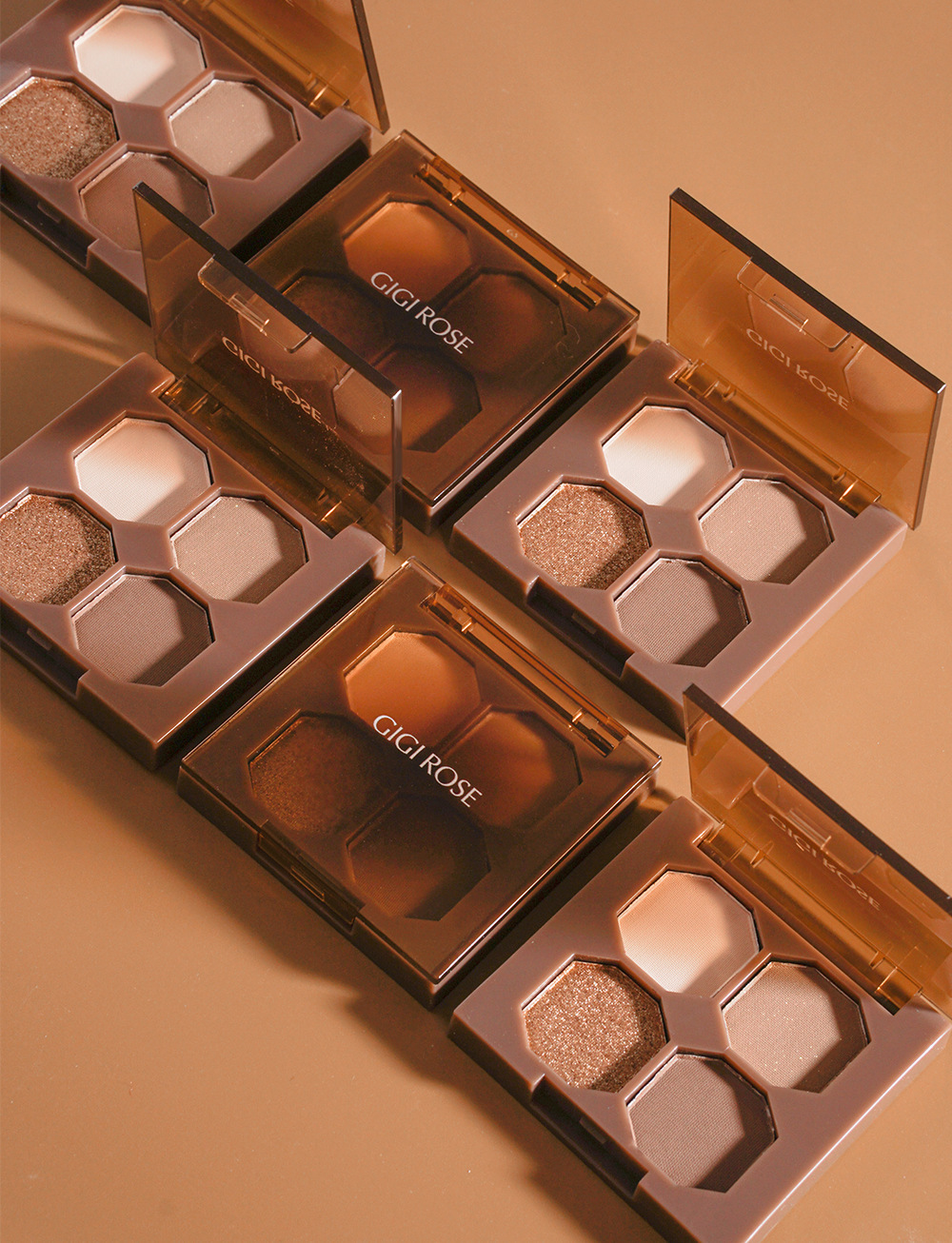 GIGI ROSE's four-color eyeshadow palette is easy to apply without powder flaking. It features earth tones, brightening and matte contouring. New product Application Scenario