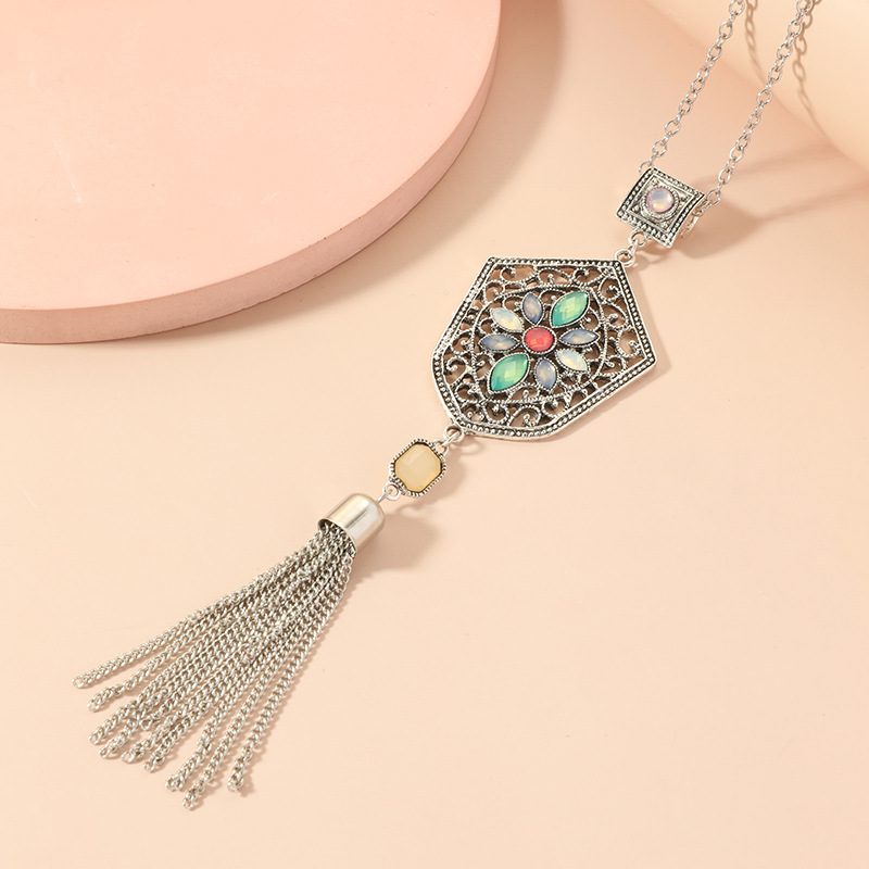 New Exaggerated Hollow Geometric Tassel Long Alloy Necklace display picture 2