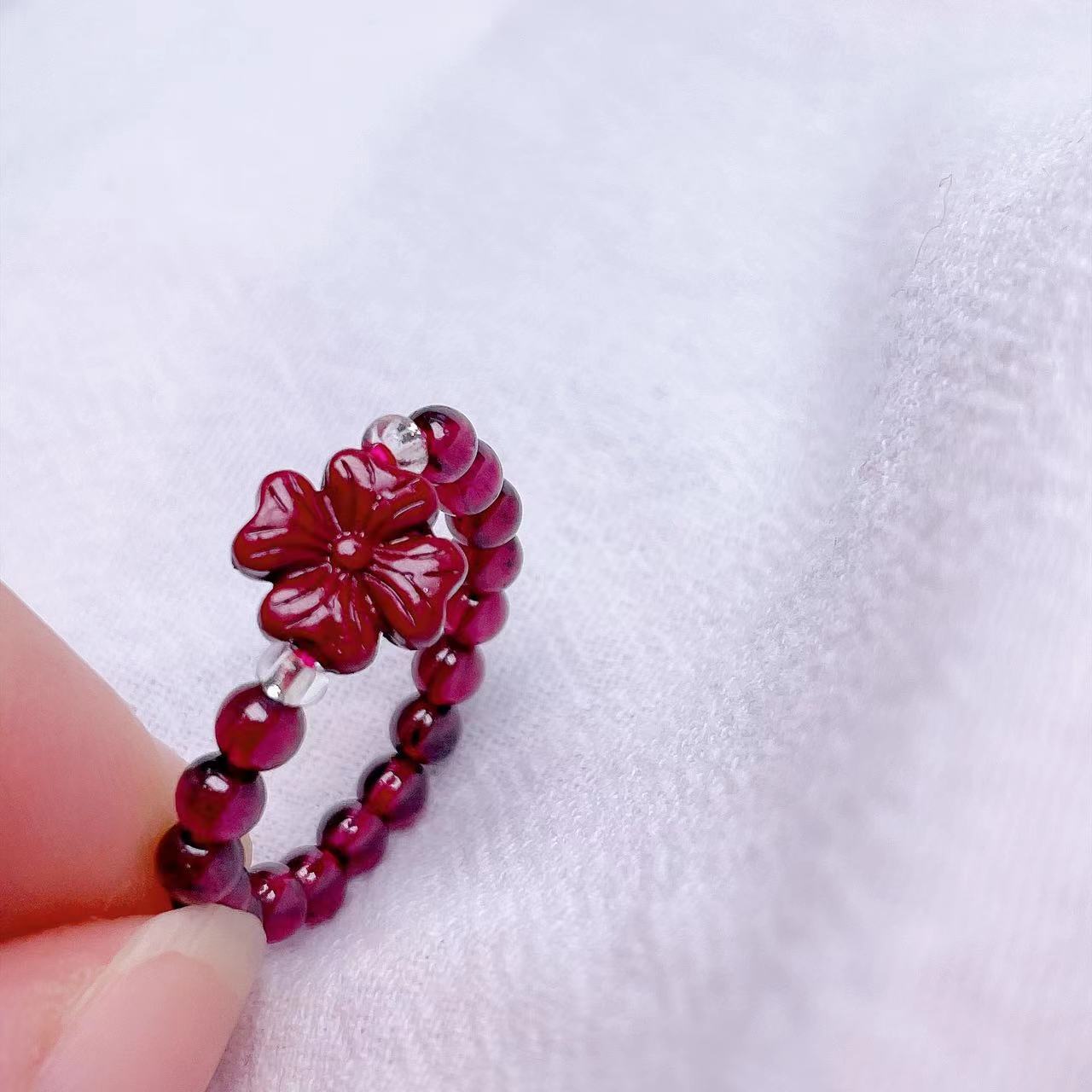 Ethnic Style Heart Shape Flower Artificial Gemstones Beaded Rings display picture 3