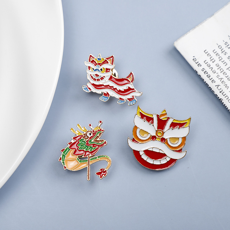 Dragon dance brooch Chinese style original Lion Dance badge festival facial makeup festive gift all-match niche men and women accessories fashion