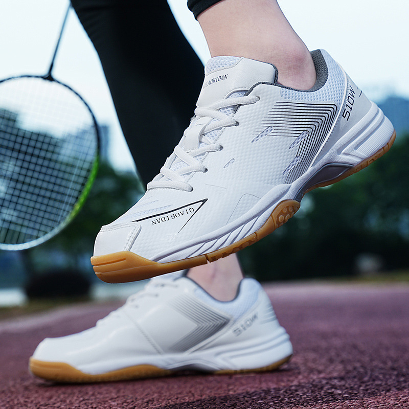 2022 New Men and Women Outdoor Casual Shoes Fashion Platform Sneakers Badminton Shoes Outdoor Tennis Shoes Training Shoes