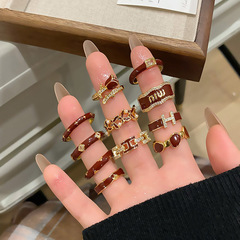 酒紅玫瑰鋯石戒指女生2024新款網紅顯白食指戒氣質疊戴可調節指環