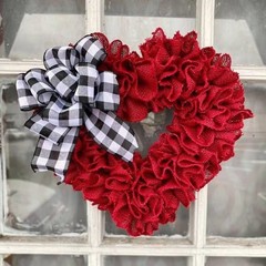 Love in Hong Kong 2024 cross-border new product front door decoration fabric Valentine's Day wreath heart wall hanging holiday arrangement