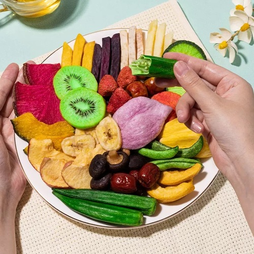 Comprehensive Fruit and Vegetable Crisps Mixed Bag Dried Fruit and Vegetable Snacks for Pregnant Women and Children Okra Crisps