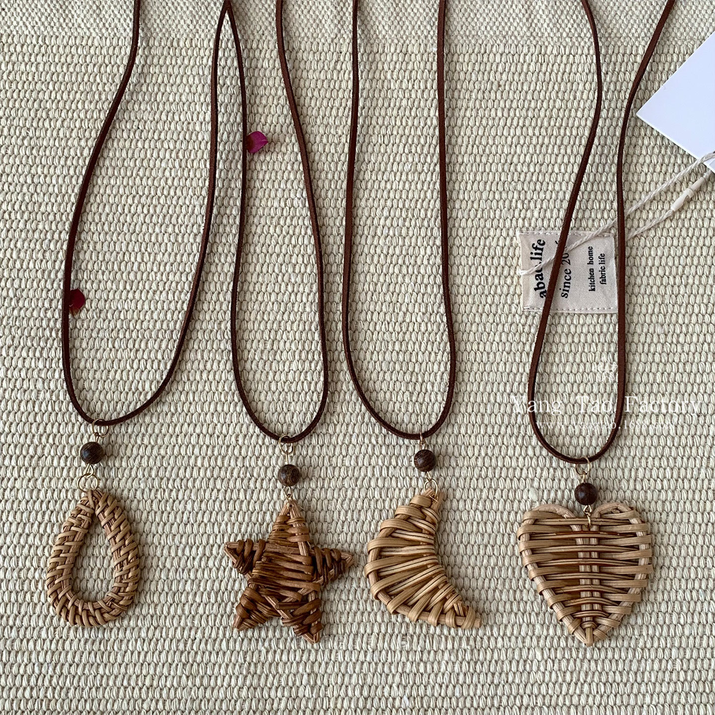 Collar tejido de amor de luna de estilo étnico bohemio para mujer, suéter de cuello halter largo de verano, accesorios colgantes de cadena