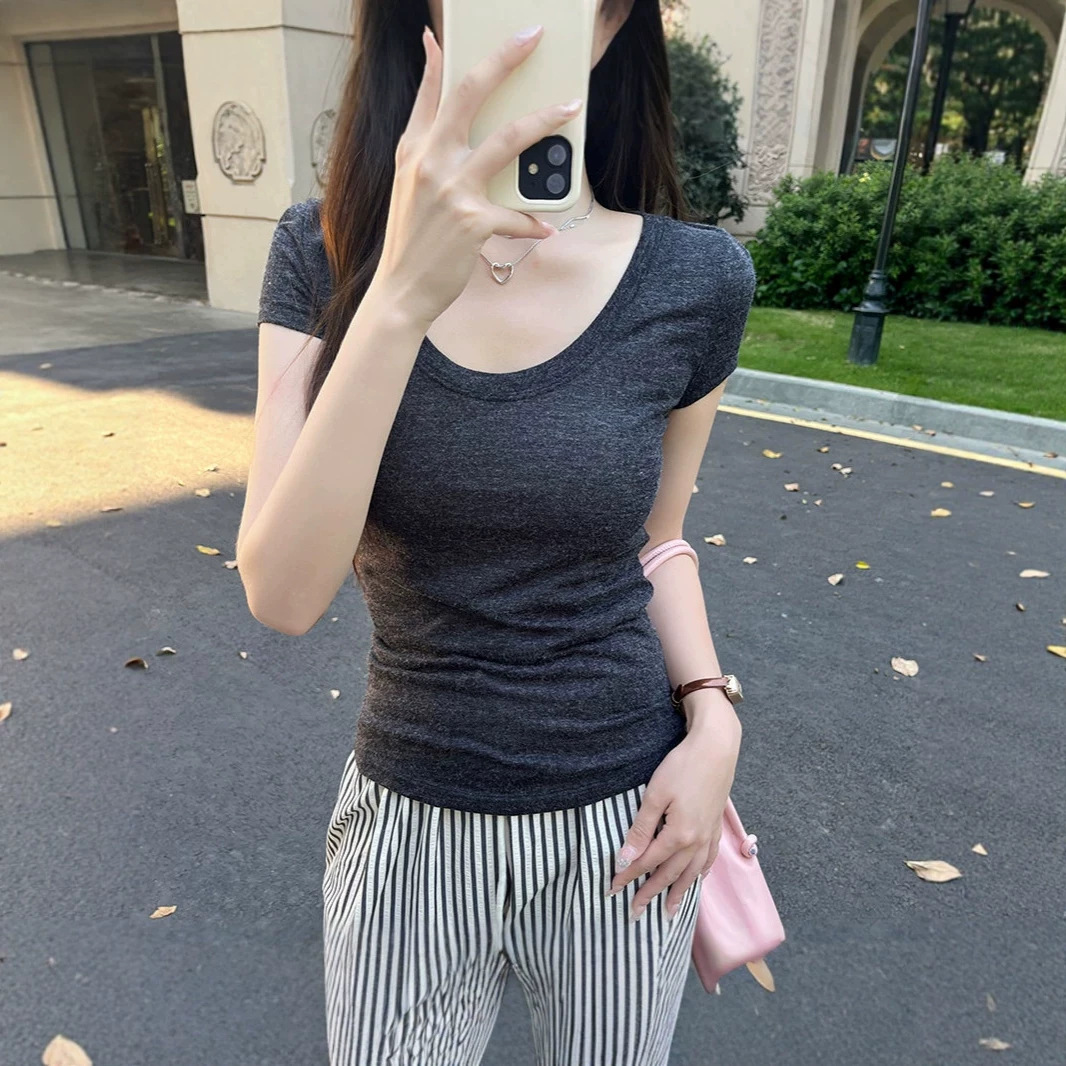 Spicy Girl U-Neck Short-Sleeve T-Shirt with Exposed Collarbone and Regular Shoulders, Large Neckline, Pure Desire Top, Summer Slim-Fit Base Shirt for Petite Women