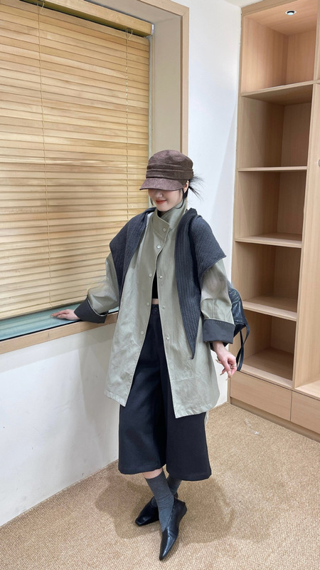 2025韩版气质宽松显瘦带披肩中长款拼色翻袖风衣女秋季皮衣外套潮|undefined