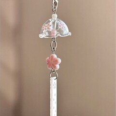 春の桜風鈴手作り数珠自作シンプルインスタ携帯チェーンが可愛いです。