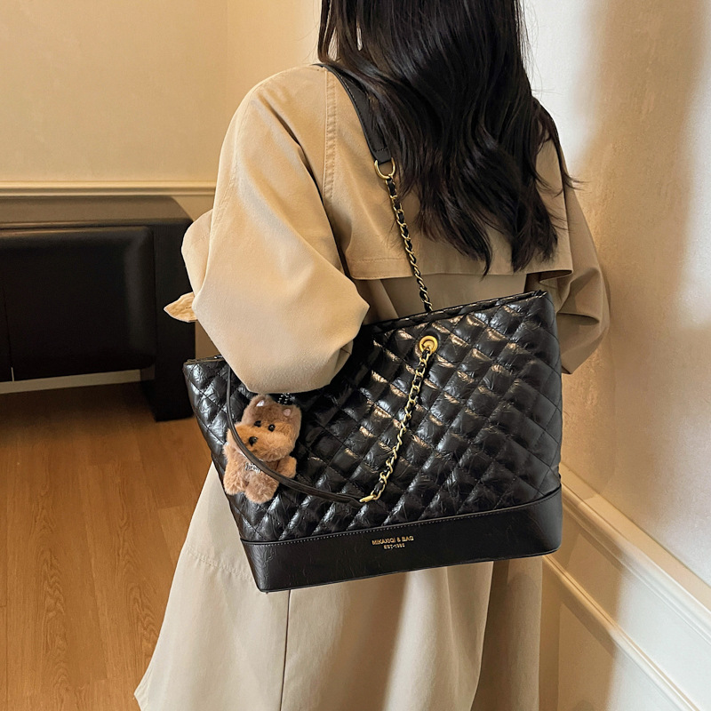时尚大容量腋下通勤包女士包包2025新款简约菱格链条单肩托特包|undefined