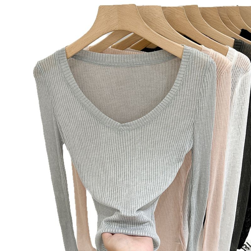 Camiseta de punto de cuello en V para mujeres 2025 primavera y otoño nuevo temperamento interior con camisa de fondo agujero de diseño de textura sensación de blusa delgada image 5