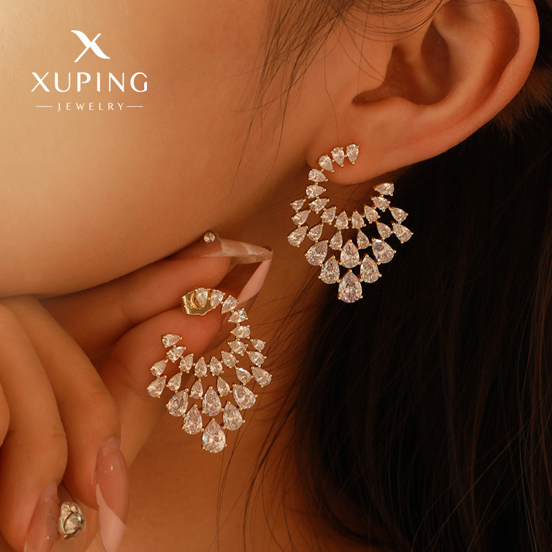 Pendientes Xuping Jewelry Súper Brillantes y Elegantes para Mujer, Pendientes de Diamantes Completos de Lujo Ligero y Gran Elegancia, Pendientes Lujosos, Modernos y Únicos
