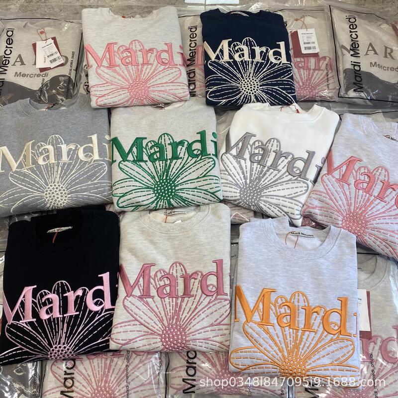 Korean-style in-stock Mardi embroidered sweatshirt, same style as Kim Go-eun's, with small daisy and dachshund prints, letter print, round-neck top Korean-style in-stock Mardi embroidered sweatshirt, same style as Kim Go-eun's, with small daisy and dachshund prints, letter print, round-neck top