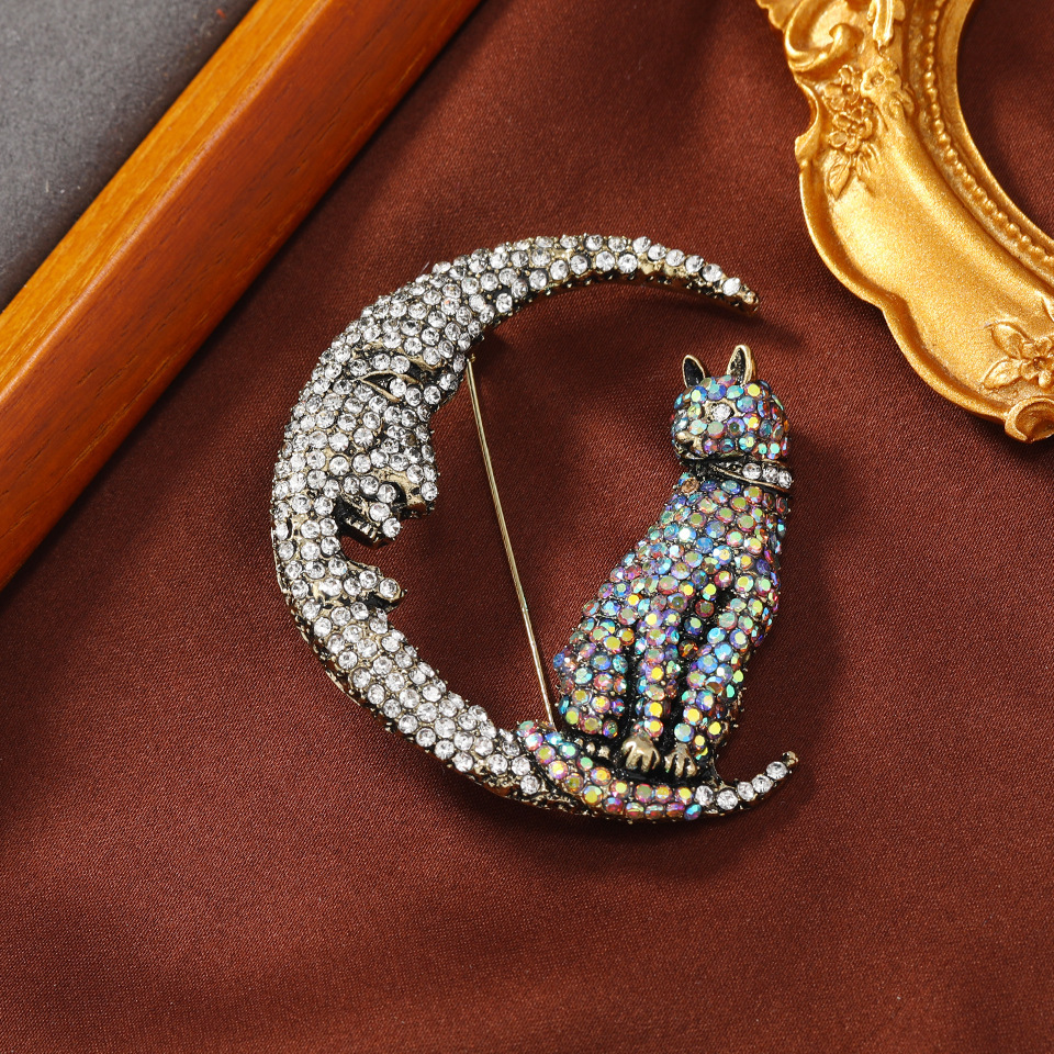 Shiny Moon Cat Alloy Inlay Rhinestones Women's Brooches display picture 4