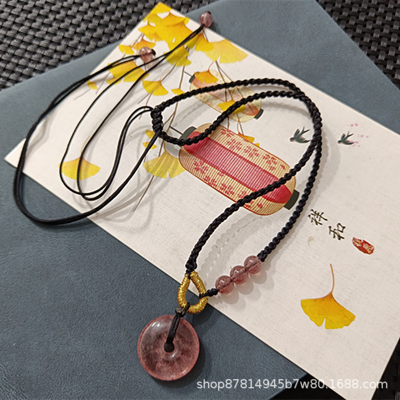 산생 III 딸기 크리스탈 피스 버클 목걸이 (직경 20mm)