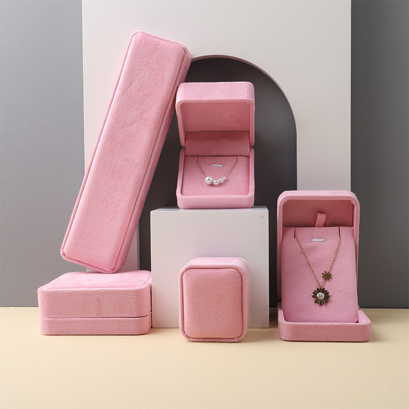 Caja de joyería de terciopelo Lisi rosa de alta calidad transfronteriza a través de anillo clásico pulsera colgante caja de embalaje de joyería redondeada