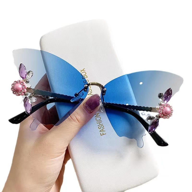 Gafas de sol para mujer de fiesta con forma de mariposa y diamantes incrustados, marco grande, moda y tendencia para street style, nuevo modelo europeo/americano transfronterizo.