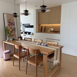 餐桌;桌类、茶几;实木床