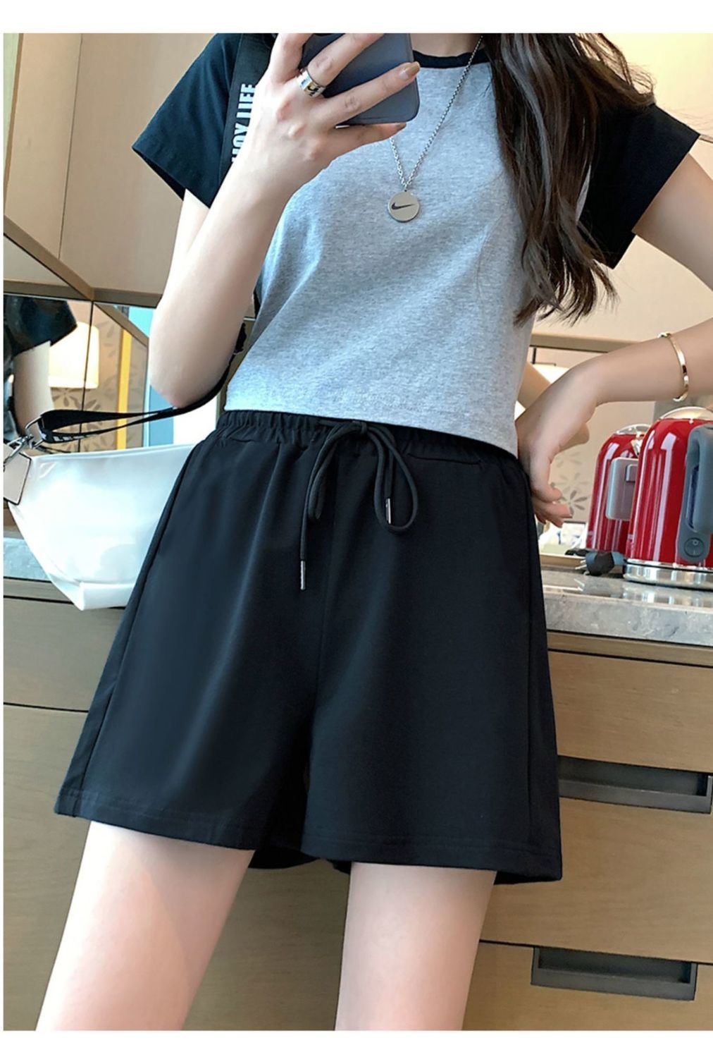 Women's Holiday Simple Style Solid Color Shorts Sweatpants display picture 7