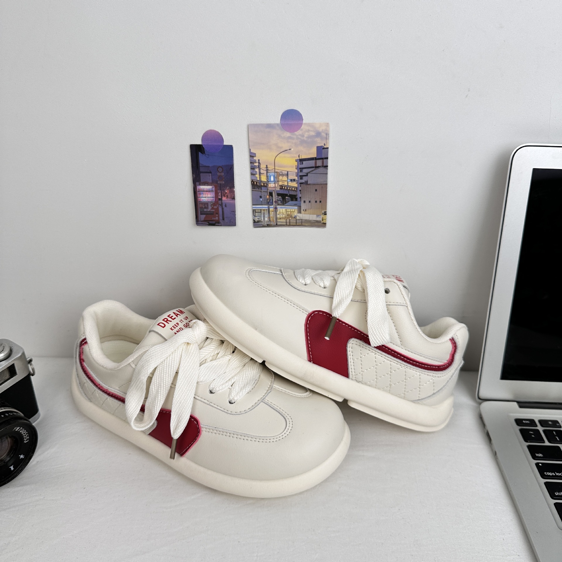 Yuanbo primavera zapatos blancos de cuero para estudiantes coreanos zapatos de punta cuadrada de todo fósforo 2025 primavera nuevos zapatos de mujer