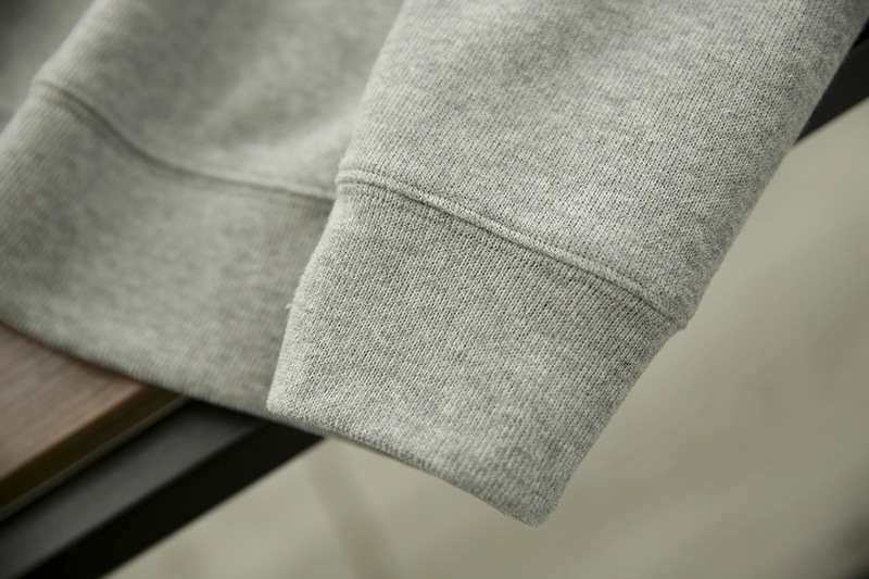 Men's Sweatshirt With Bear Embroidery Soft Knit Round Neck Top_voghion.com