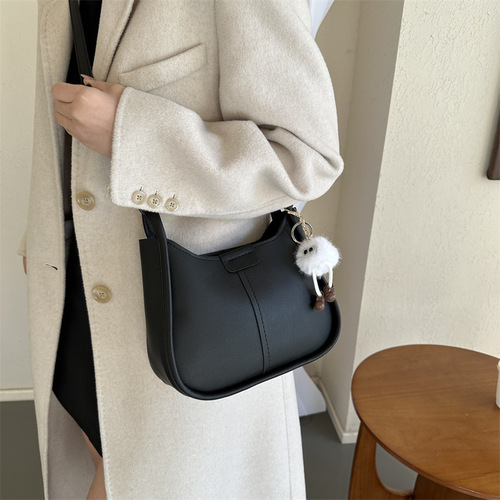 This year's popular bags for women large capacity  new autumn and winter single shoulder crossbody bag women's portable bucket bag