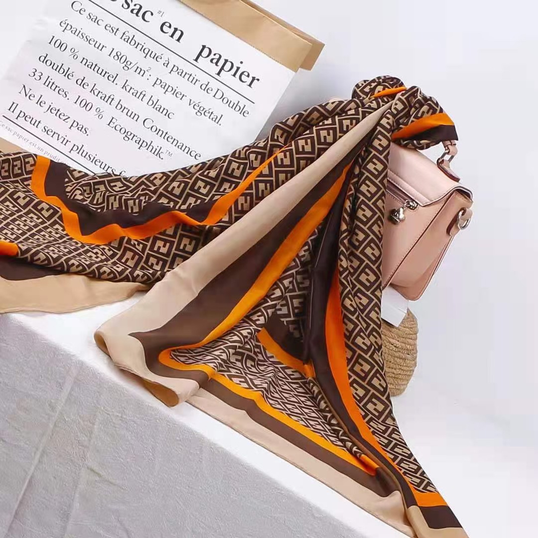 （小额批发）2021春夏款东大门新款天丝棉女士时尚印花丝巾现货